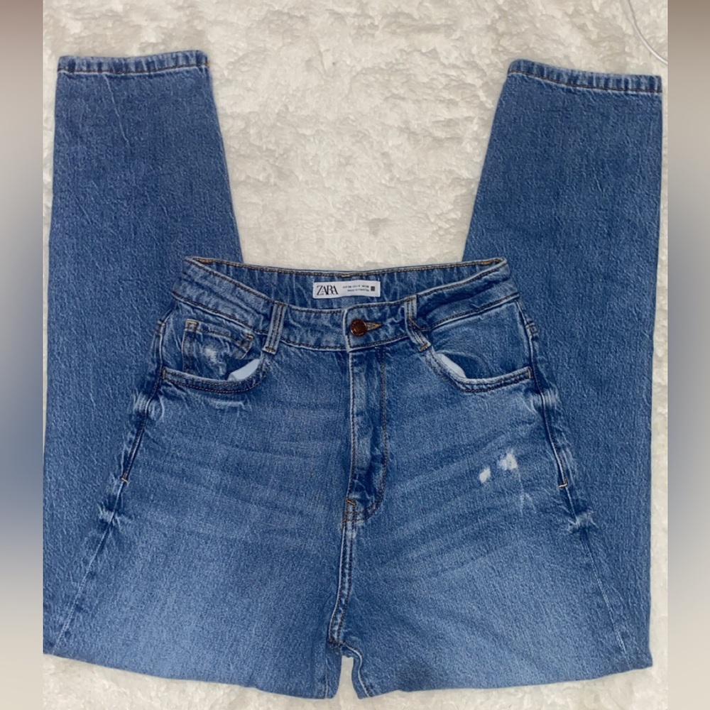 Zara Women's Classic Blue Straight Leg Jeans
